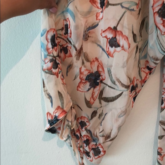 Crescent floral romper size L - Picture 3 of 6